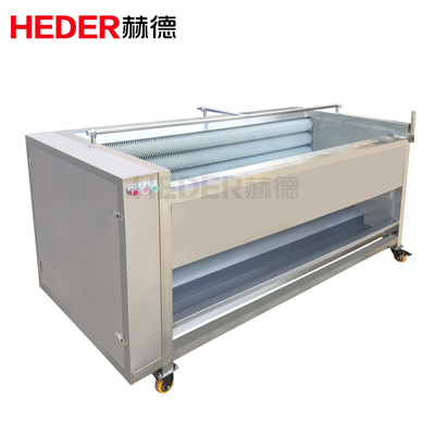 High Efficiency Easy Operate Brush Ginger Cleaning Machine / Large Ginger Cleaning And Peeling Processing Line